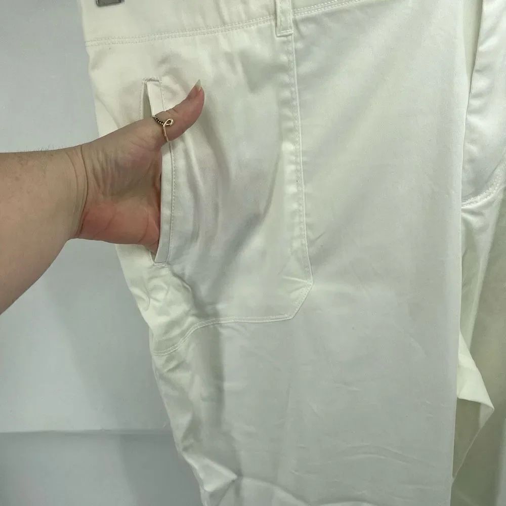 Westport Women's Capri Pants Cuffed Hem Mid Rise Signature Fit Cream Size 24W - Picture 9 of 16